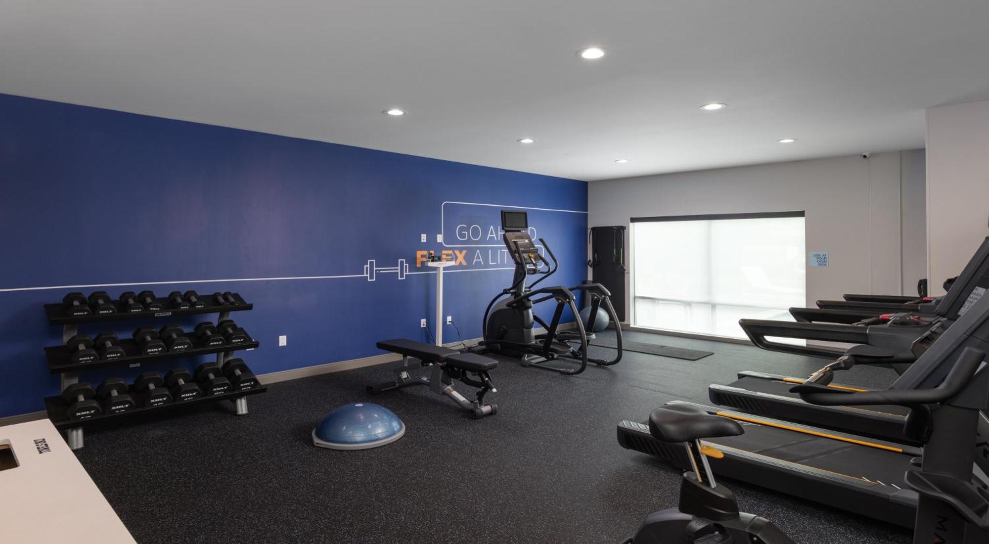 Holiday Inn Express & Suites - Hawaiian Gardens By Ihg Eksteriør bilde